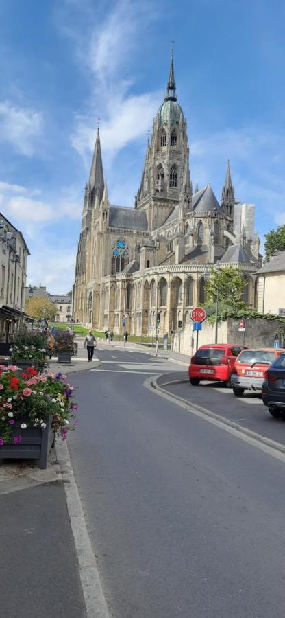 Le P'Tit Croissant Apartman Bayeux Kültér fotó